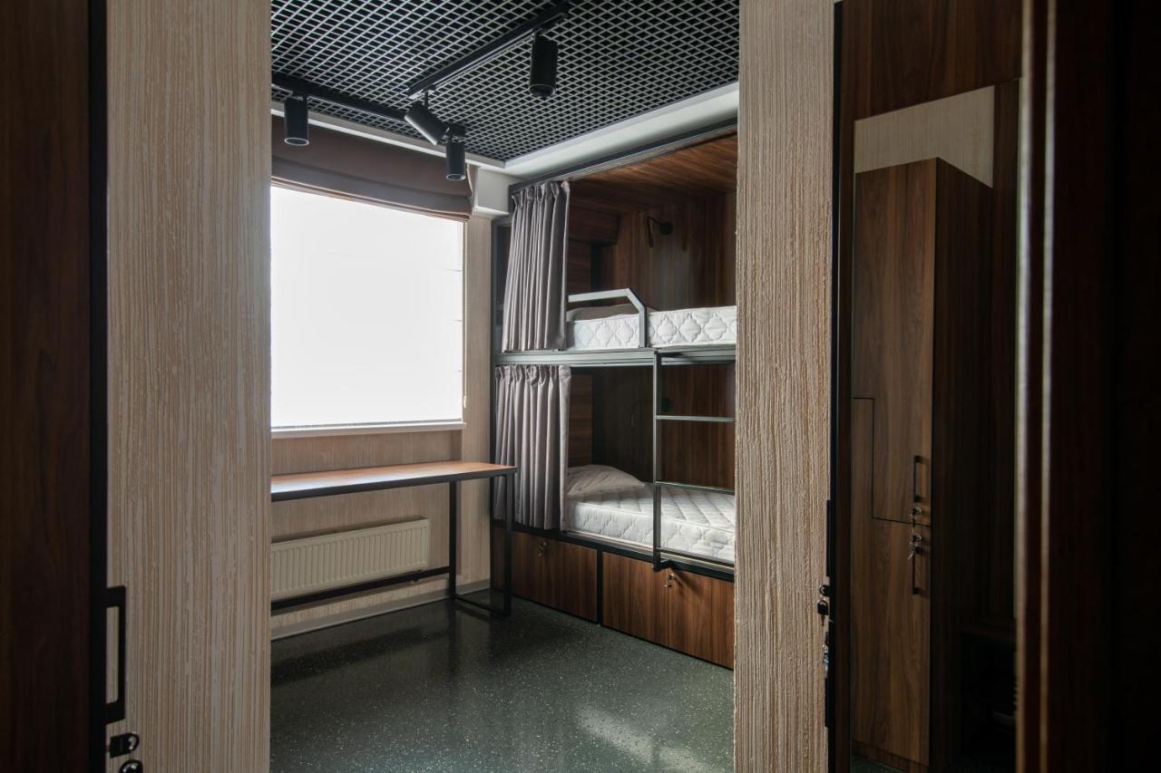 Misto Capsule Hotel Kyiv Exterior photo
