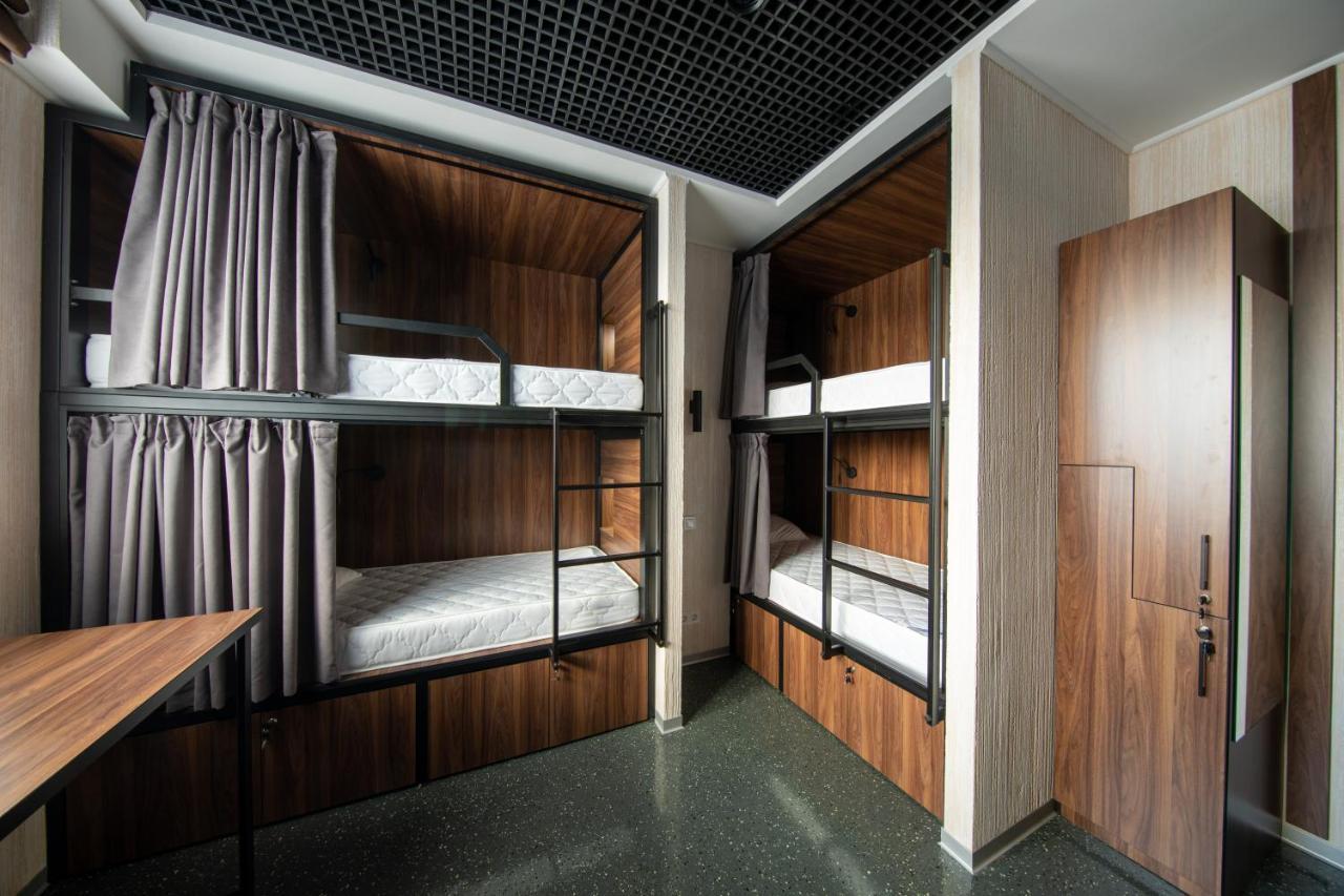 Misto Capsule Hotel Kyiv Exterior photo