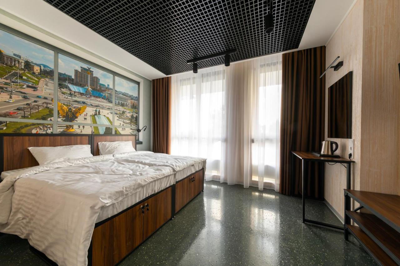 Misto Capsule Hotel Kyiv Exterior photo