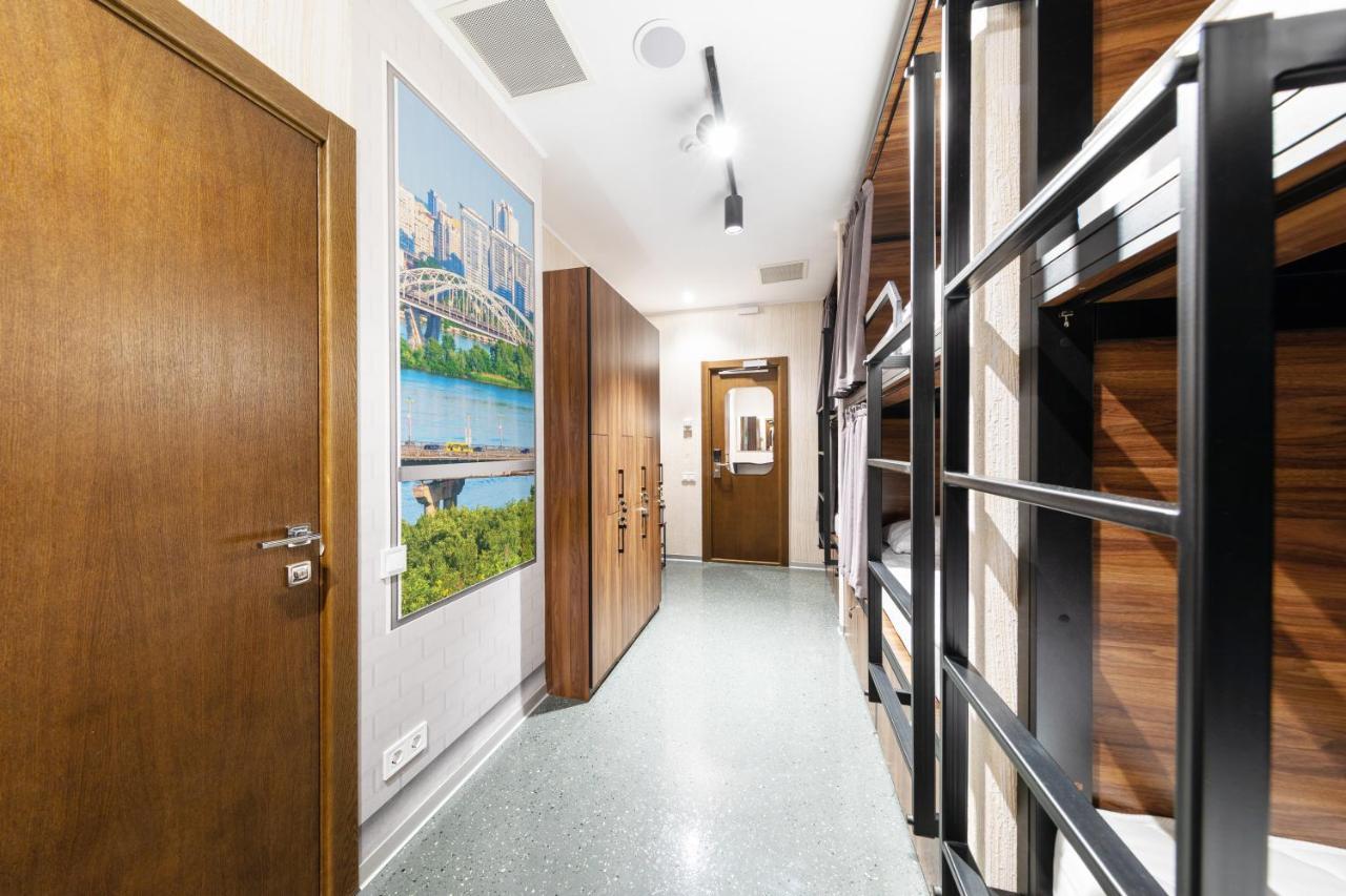 Misto Capsule Hotel Kyiv Exterior photo