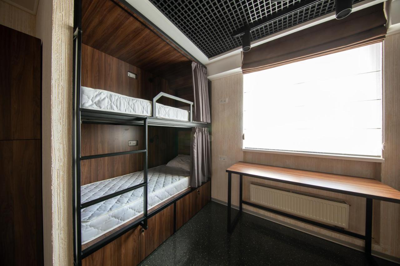 Misto Capsule Hotel Kyiv Exterior photo