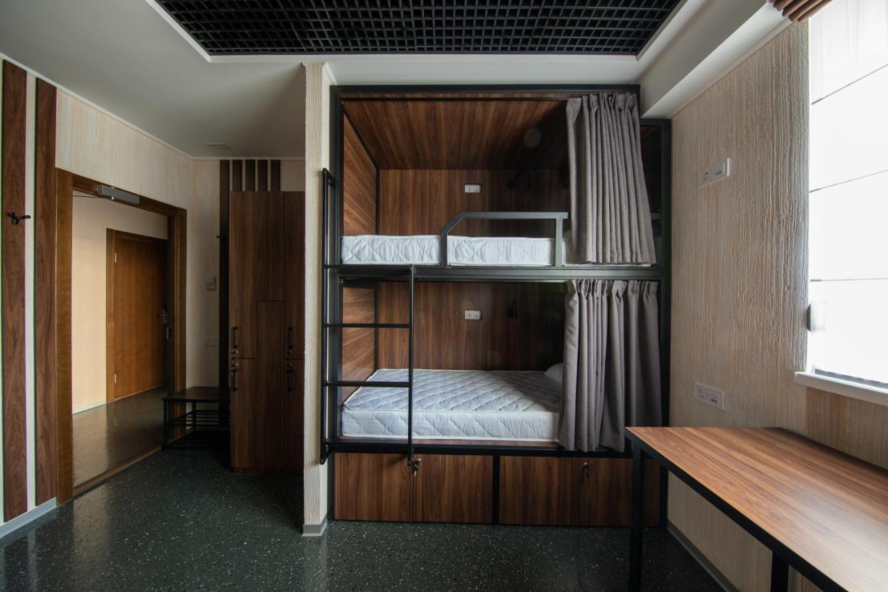 Misto Capsule Hotel Kyiv Exterior photo