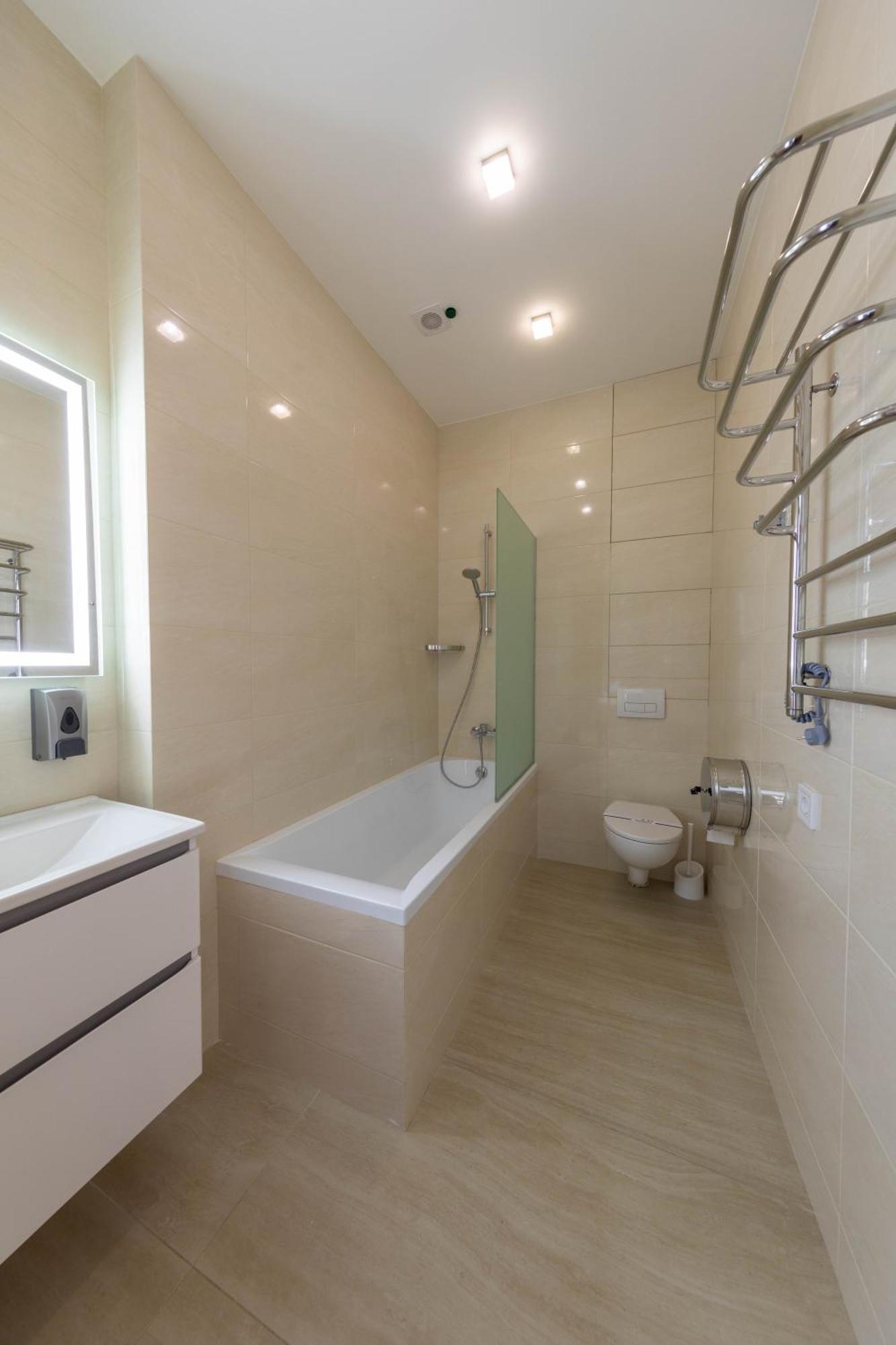 Misto Capsule Hotel Kyiv Exterior photo